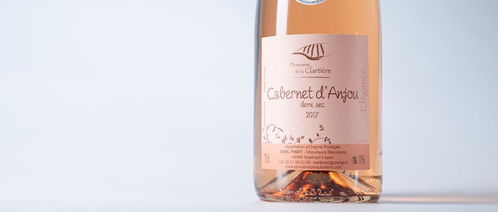 喝贵酒是有钱,喝餐酒是时尚