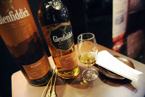 比苏格兰男人裙底风光更醉人的是他们的烟熏味